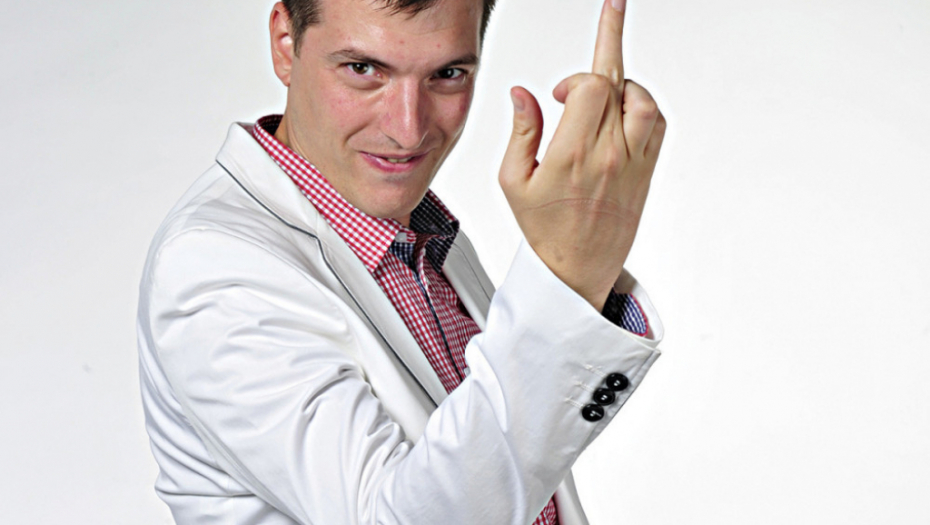 Nije gadljiv  na novac:  Predrag  Azdejković