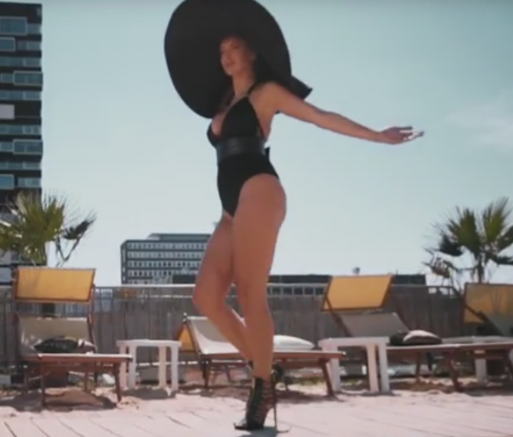 Goga Sekulić u bikiniju u spotu