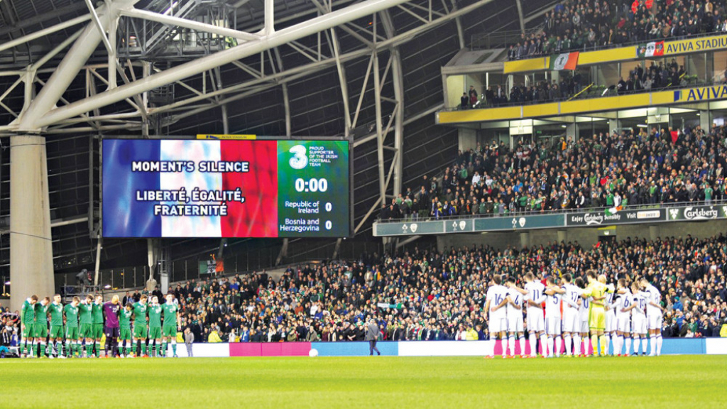 Navijači „zmajeva“ zviždali su tokom minuta ćutanja 