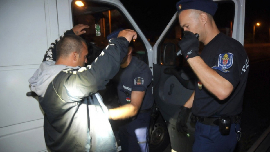 Austrijska policija vrši hapšenje osumnjičenog