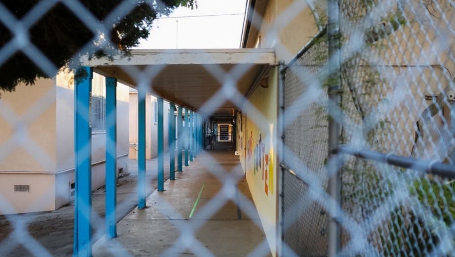 Zatvorena škola, Los Anđeles