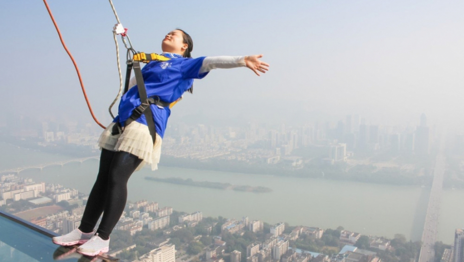 Kina, staklena staza