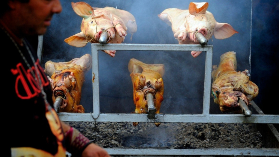 Prase, ražanj, pečenje