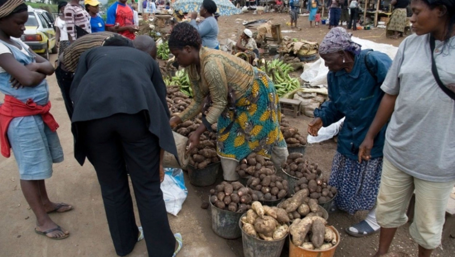 Kamerun, pijaca