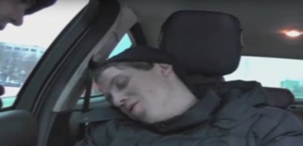 Pijani Rus u automobilu