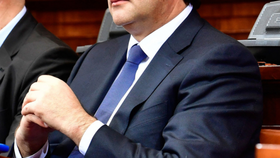 Gašić u Skupštini na glasanju o smeni