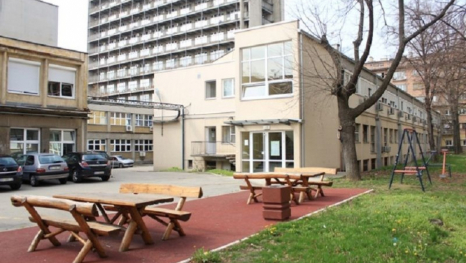 Kuća se nalazi u sklopu Instituta za majku i dete