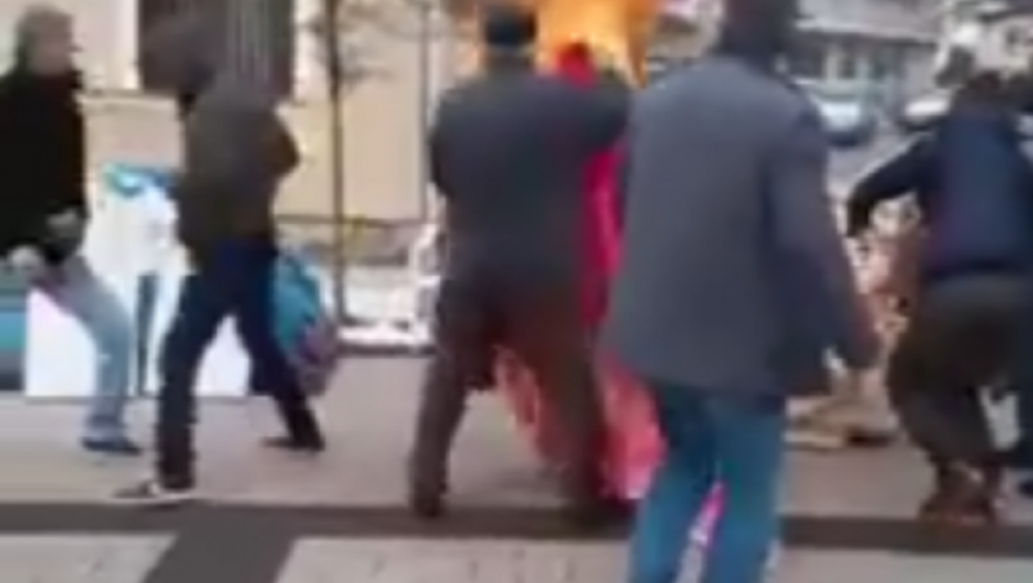 Senad Begić se polio zenzinom i zapalio