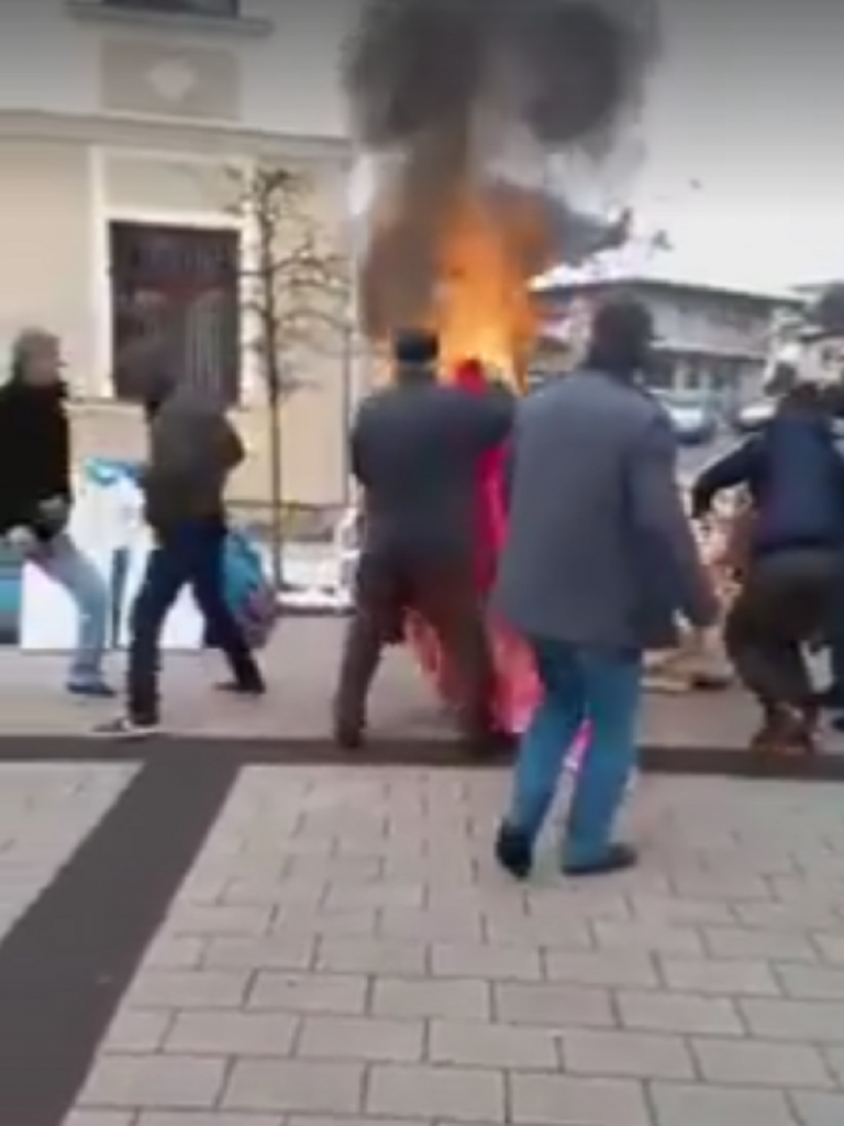 Senad Begić se polio zenzinom i zapalio