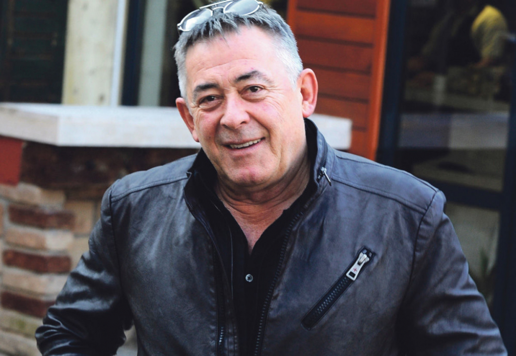 Voli pristojne  devojke:  Mima Karadžić