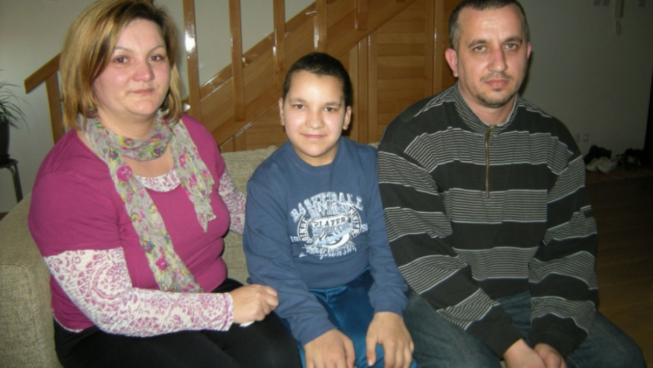  Danijel Tornjanski sa roditeljima 