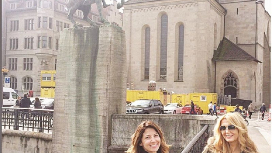 Obilaze znamenitosti: Sanja Marinković i Vesna Dedić