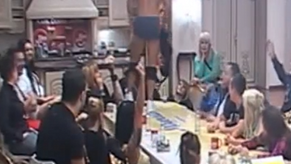 Dejan Nestorović se skinuo pred Brendonom