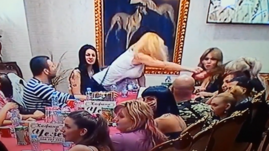 Slađa polila Vesnu vrelom kafom