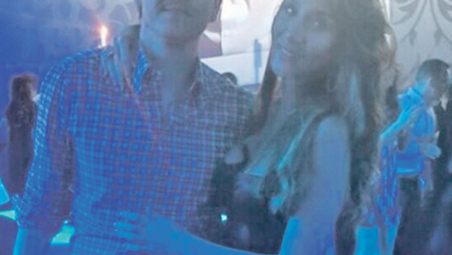 Mladi biznismen se na rođendanu pojavio u farmerkama i patikama