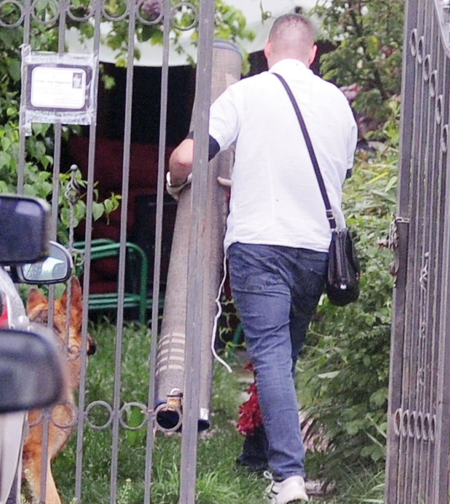 Policija  „zaplenila“  tepih