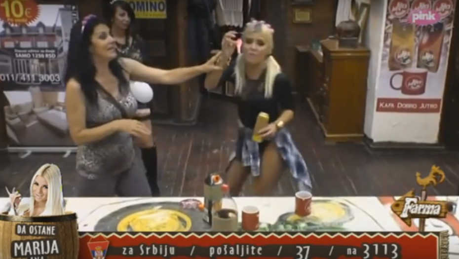 Častile se uvredama: Saška i Marija Ana