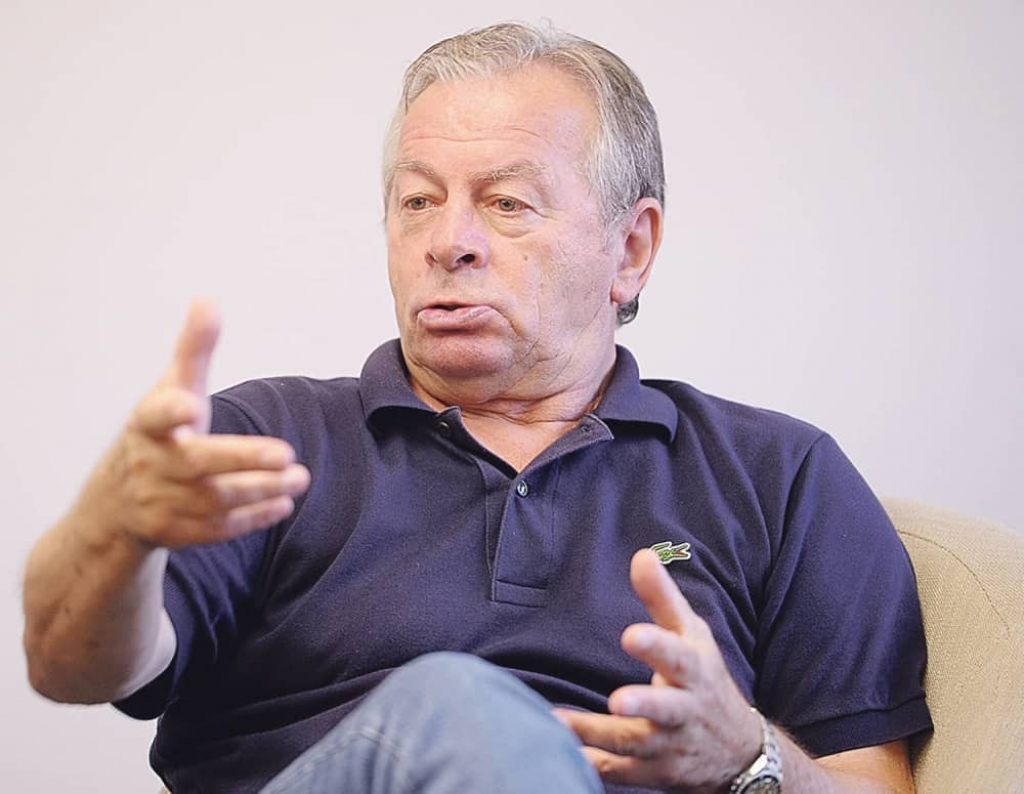 Stavite  prst na  čelo: Ilija  Petković