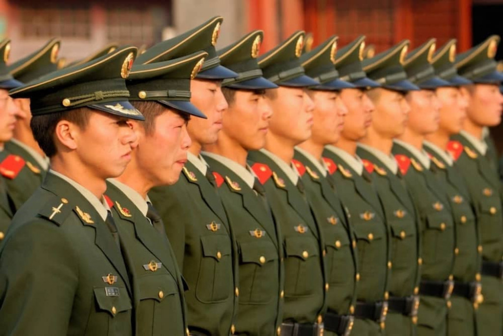 Kina, vojska