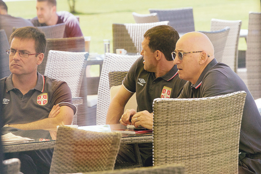 Za sada ga vole:  Muslin sa saradnicima