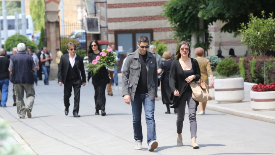 Bata Živojinović, sahrana