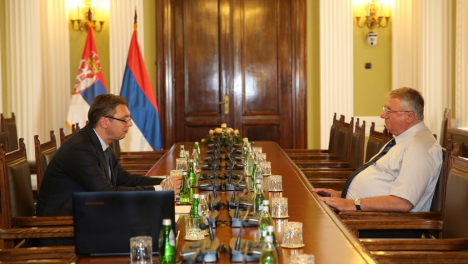 Vučić i Šešelj konsultacije