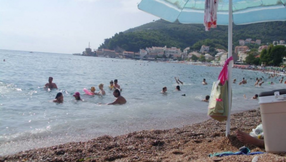 Petrovac na moru crna gora more