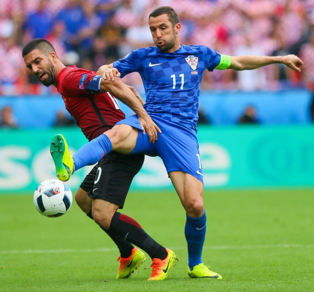 Srna u duelu sa Turanom