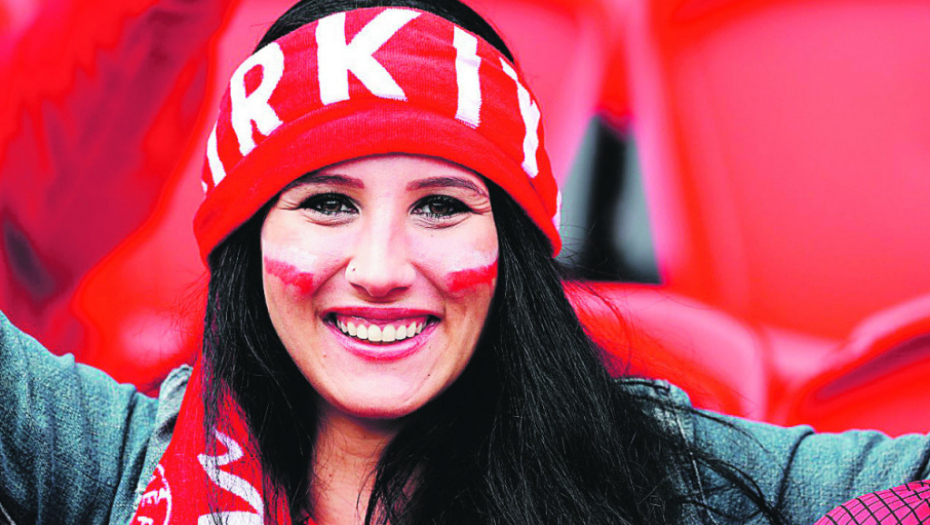 ženska tribina navijačice euro 2016