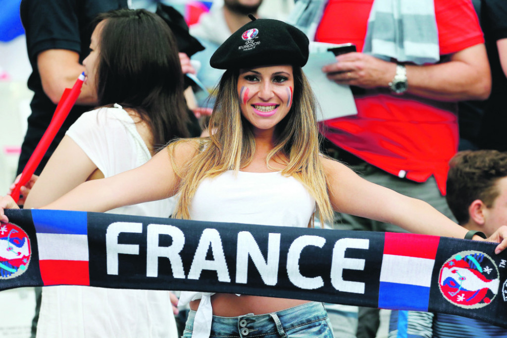 ženska tribina navijačice euro 2016
