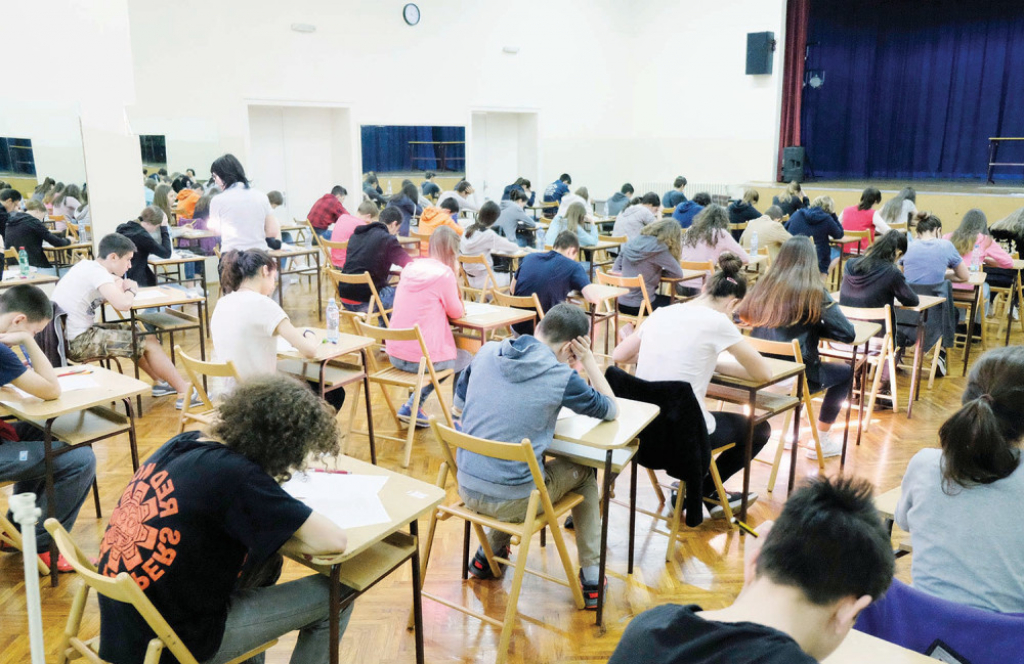 Osmaci danas  polažu završni  ispit iz srpskog