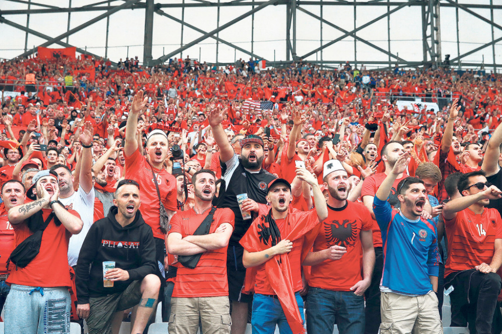 Pre albanskih  navijača, na EP  niko nije koristio  noževe