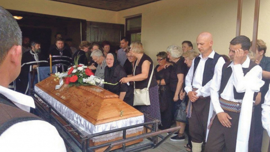 Mnogo ljudi ispratilo Popova   