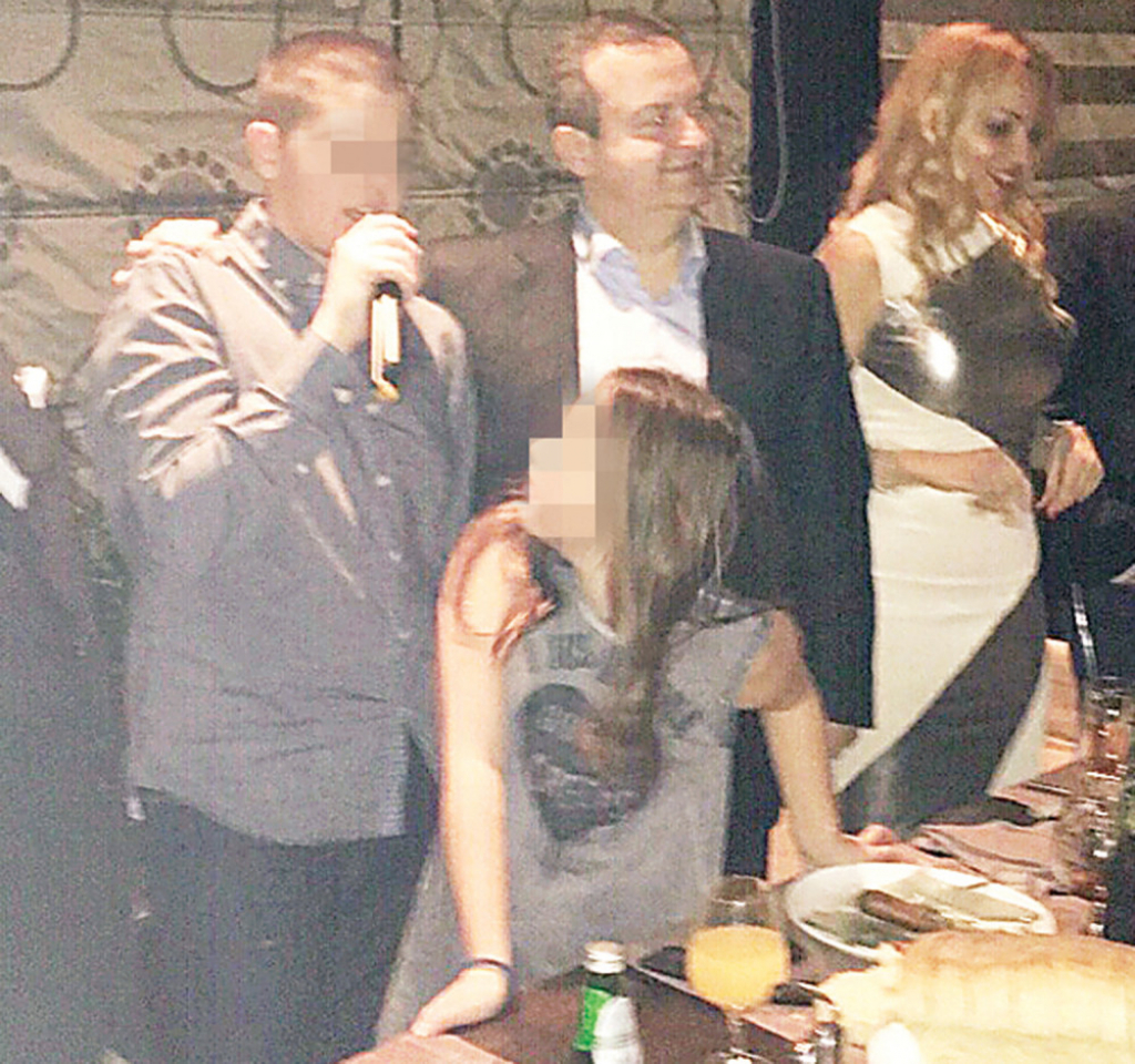 Kakvo li će tek  slavlje biti za  punoletstvo?:  Dačić i Luka