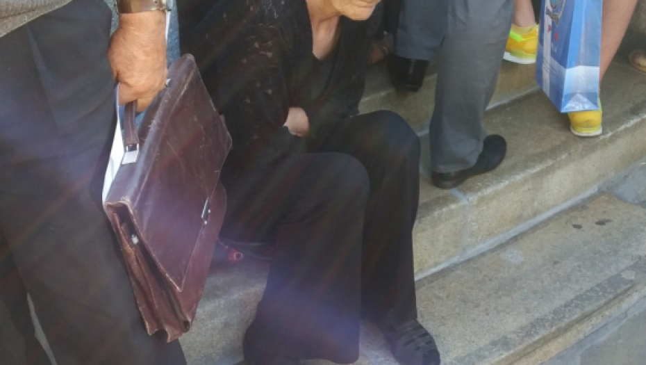 Građani čekaju prijem kod Vučića