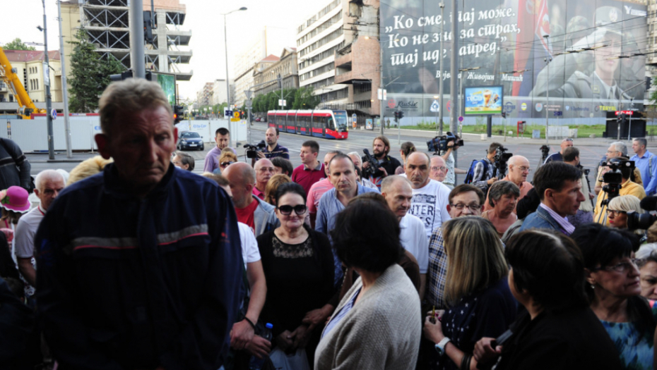 Građani čekaju prijem kod Vučića