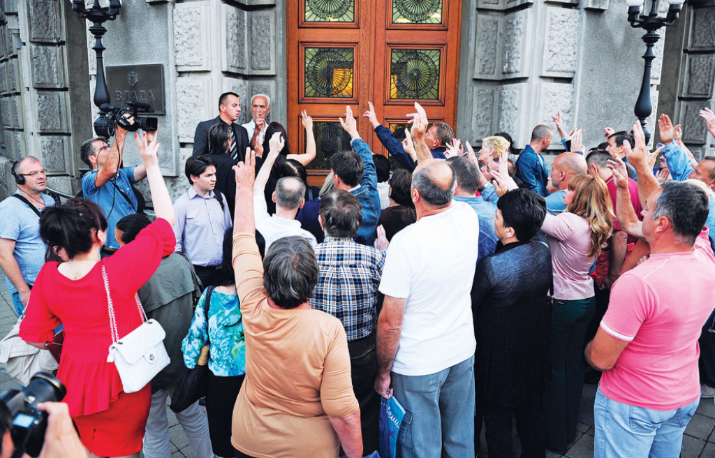 Građani okupirali Nemanjinu 11  sa željom da kažu svoj problem