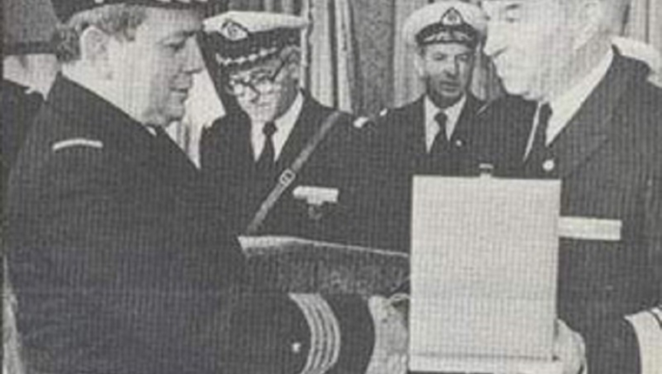 Admiral Vladimir Barović (levo)