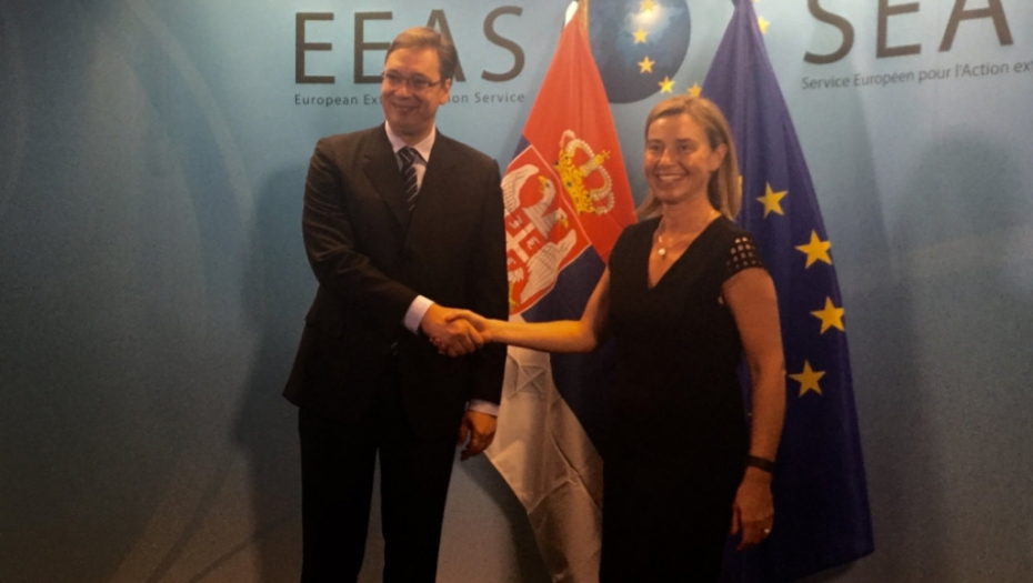 Vučić i Mogerini u Briselu