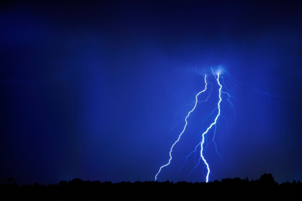 Grmljavina Munja Munje Grom Gromovi