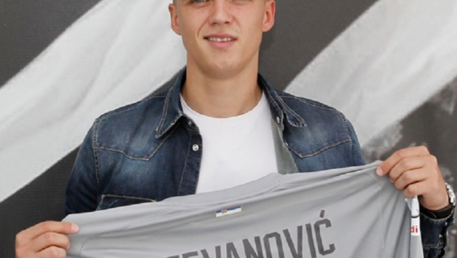 Nemanja Stevanović potpisao