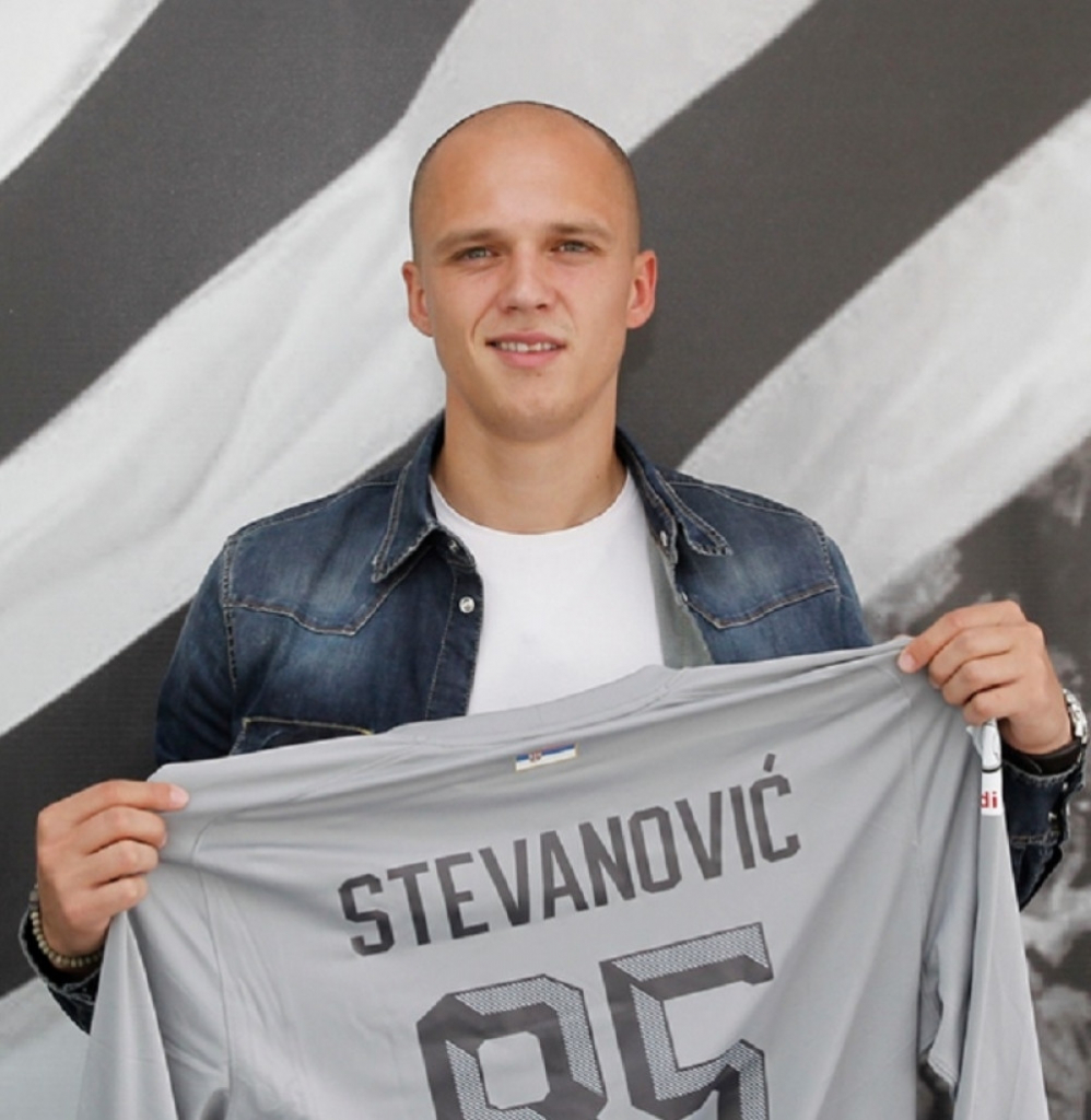 Nemanja Stevanović potpisao
