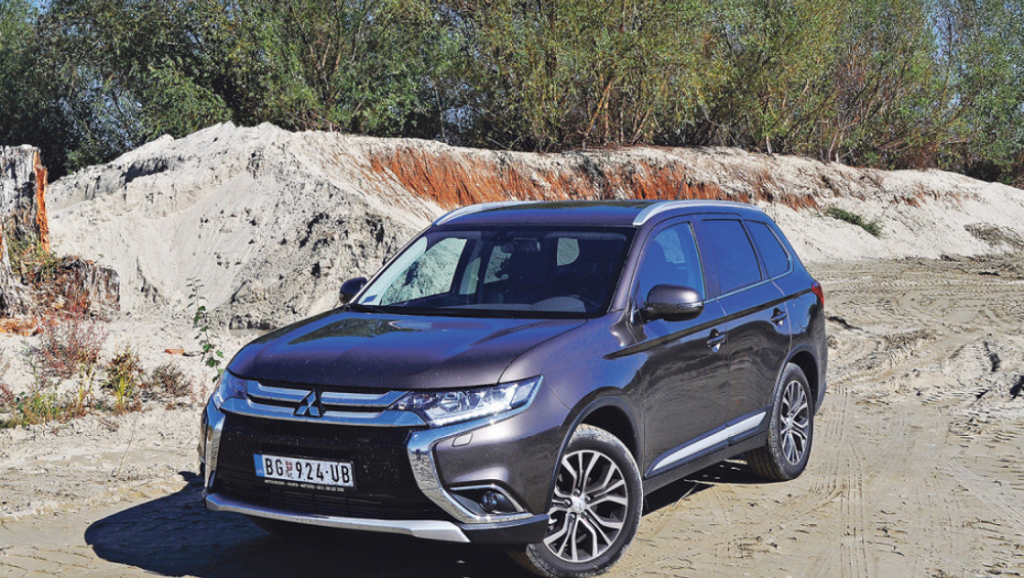 S-AWC sistem pogona preuzet je sa „lansera EVO“