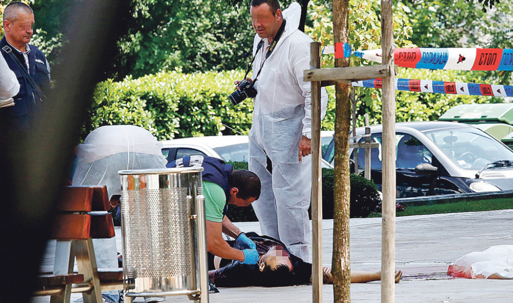 Ubica u žrtvu  sasuo 11 hitaca