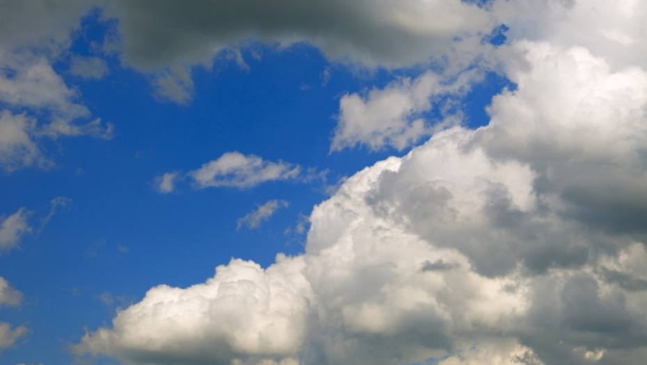 Oblačno Delimično oblačno