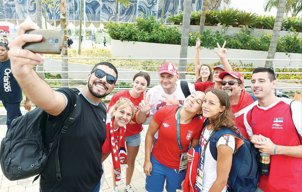 „Alo!“ ih je ujedinio:  Zajednički selfi 