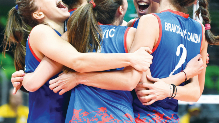 Kraljice, balkon vas čeka: Odbojkašice Srbije