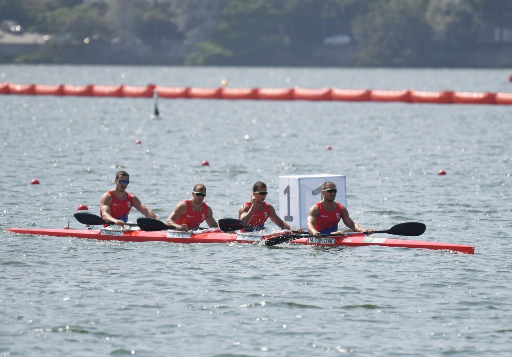 Srpski kajak četverac