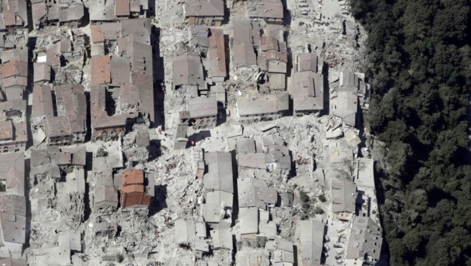 Posledice zemljotresa snimljene iz vazduha