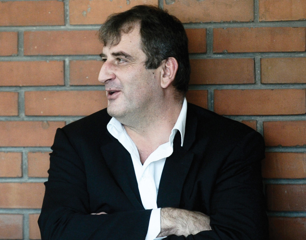 I Čumeta zbunila imidžom